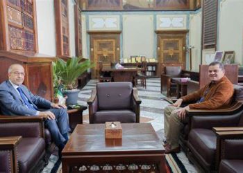 الدبيبة والكبير.. الحرب الباردة تعصف بالتوازنات الاقتصادية