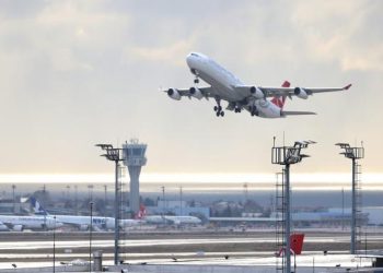 بعد 10 سنوات ..الخطوط الجوية التركية تعاود الهبوط بمطار معيتيقة