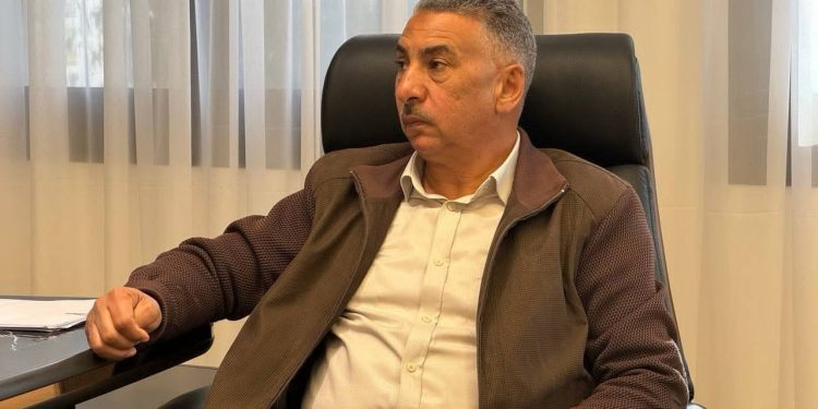 عميد بلدية الكفرة لـ أبعاد: تلقينا بلاغات بوجود حالات مصابة بالإيدز والالتهاب الكبدي بين النازحين من دول الجوار