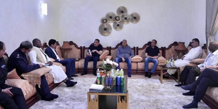 اللجنة الوزارية المشكلة بقرار حماد تبحث ملف النازحين السودانيين بالكفرة وتقترح إنشاء مستشفى ميداني