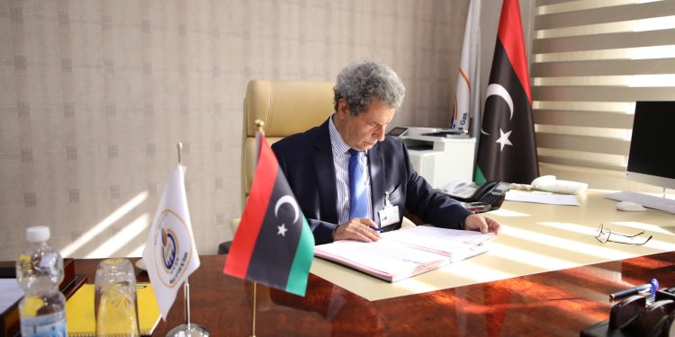 وزارة النفط والغاز: عون يباشر عمله استنادا إلى انتهاء تحقيقات هيئة الرقابة الإدارية برفع الوقف الاحتياطي
