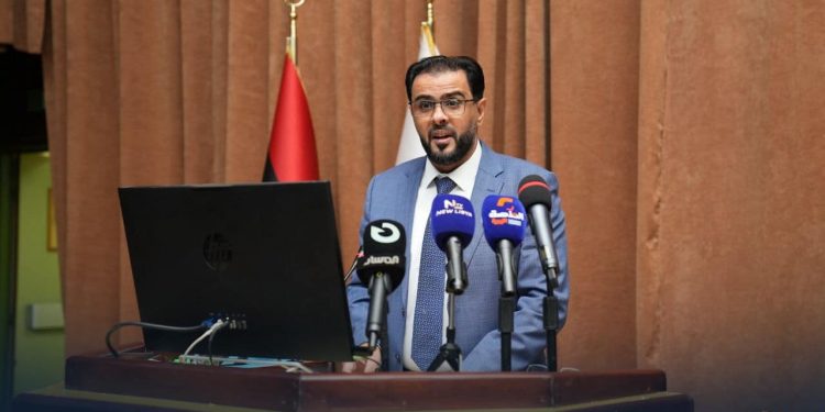 حماد يؤكد أهمية المنظومات الإلكترونية الحديثة وخطط التحول الرقمي