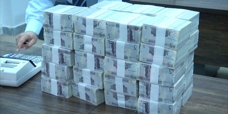 محلل اقتصادي لـ أبعاد: الباب الثالث في الميزانية المعني بـ”الرأسمالية” هدفه زيادة الإنفاق فقط