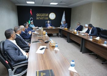 مجلس الدولة يبحث مع عون الحفاظ على قطاع النفط من الفساد وإهدار المقدرات