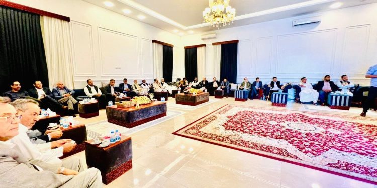 اجتماع مصراتة .. توسيع المشاورات وإطلاق عملية سياسية وإجراء الانتخابات