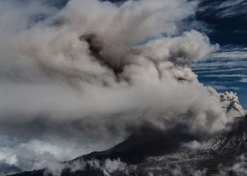 المركز الوطني للأرصاد الجوية: لا خوف من انبعاثات بركاني إينتا وسترومبولي في إيطاليا
