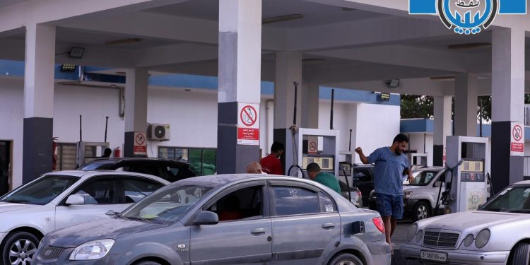 نقابة محطات الوقود لـ أبعاد: نستغرب تصريحات شركة البريقة بتوفر الوقود في حين ترفض إمدادنا به