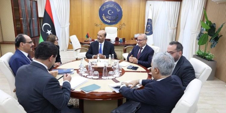 الكوني واللافي يبحثان مع قالن ضرورة التوصل إلى حلول توافقية بين الأطراف الليبية