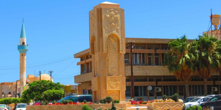 رئيس أعيان زوارة لـ أبعاد: أبلغنا الحكومة بطرابلس تفاصيل “هجوم أبو كماش”