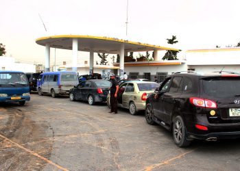 مقايضة النفط بالمحروقات ..كل يدلو بدلوه