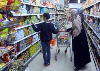 ضريبة الدولار ..متى يتنفس المواطن الصعداء؟