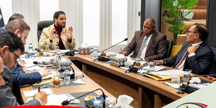 إيقاف التعيين والتعاقد لشغل الوظائف العامة..ماذا بعد؟