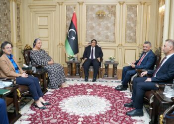 المنفي وتيته يؤكدان ضرورة التقيد بشفافية الوضع الاقتصادي والمالي