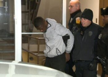 ترحيل مهاجرين من أمريكا إلى ليبيا ..جدل متفاقم