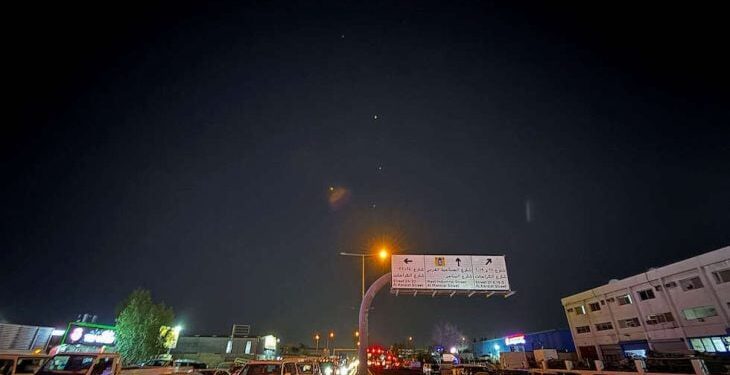 طهران ترد على استهداف منشآتها النووية بقصف قواعد أميركية في قطر