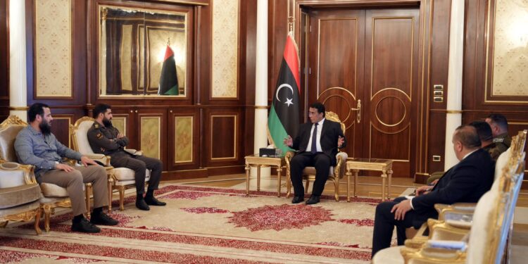 طرابلس ..حظر المظاهر المسلحة ومنع تحرك الآليات العسكرية