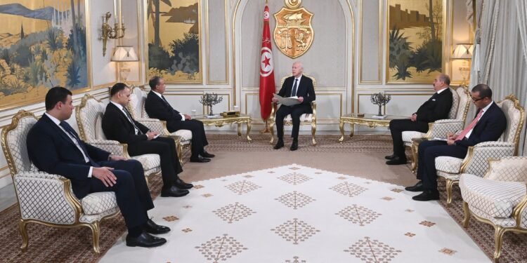 مساع من الرئاسة التونسية لاستضافة مؤتمر جامع بشأن ليبيا
