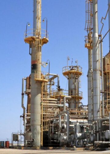 تقرير أممي: 3 مليارات دولار قيمة النفط المهرب خارج ليبيا و40% من النفط تملكه عائلتا الدبيبة وحفتر