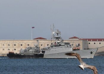 روسيا تتهم أوكرانيا بالهجوم على سفينة غاز في البحر المتوسط