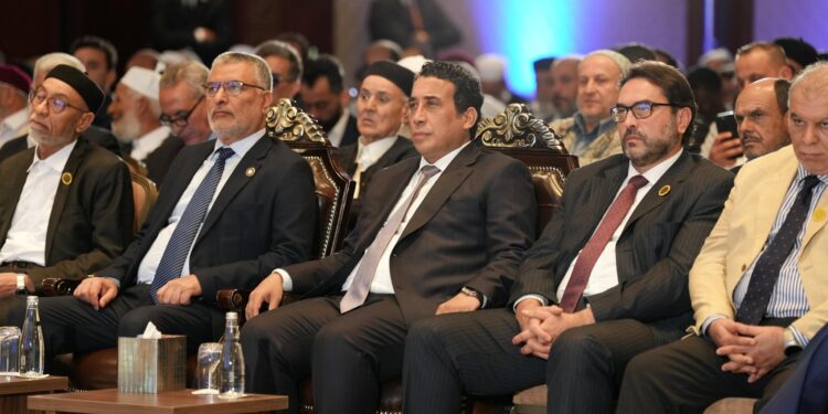 المنفي يدعو لتوحيد الرقابة المالية وإنشاء قناة إيرادات واحدة ويحذر من تفشي الفساد واستنزاف الاحتياطات