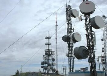 تحالف نقابات الاتصالات يرفض اتفاق “صلح” مع شركة خاصة ويحذر من المساس بسيادة الدولة وسط تحقيقات للنيابة العامة