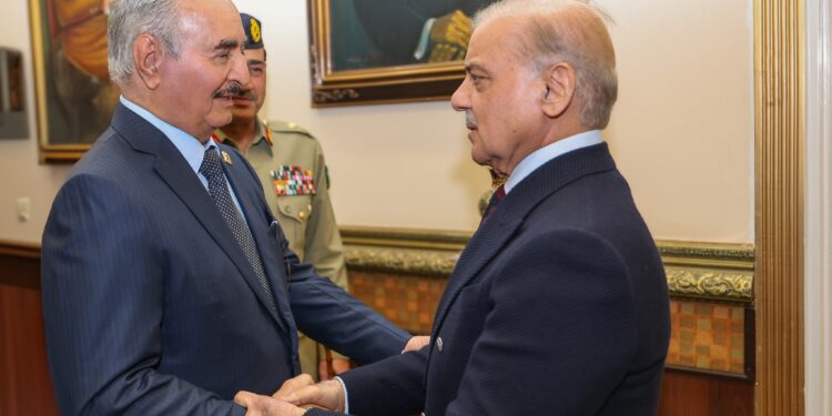 شحنات أسلحة باكستانية إلى قوات حفتر