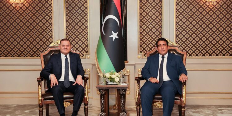 تصاعد الخلاف حول صلاحيات الخارجية في ليبيا وقرارات متضاربة بشأن مراسلات السفارات