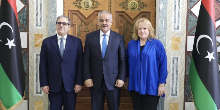 لقاء بين محافظ مصرف ليبيا المركزي والدبلوماسية الأمريكية لبحث الإصلاحات الاقتصادية وتفعيل الإنفاق الموحد