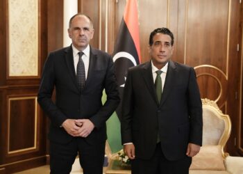 المنفي ووزير خارجية اليونان يبحثان تعزيز الاستقرار في المتوسط