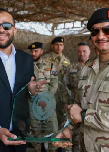 التقارب العسكري في ليبيا بين رهانات التوحيد ومخاوف “الصفقة النخبوية”