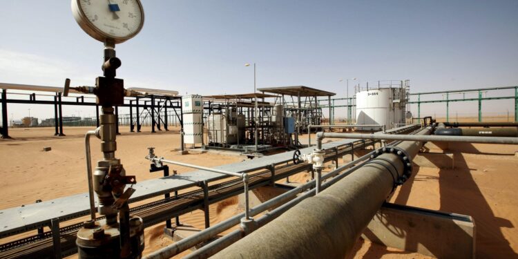 إنتاج النفط بأعلى مستوى منذ 2013.. هل يسهل تحقيق مليوني برميل يوميا؟
