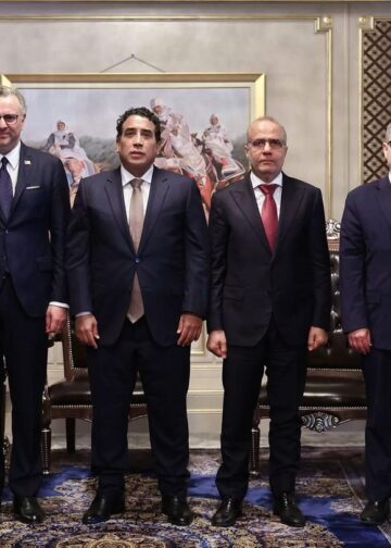 المنفي يؤكد لبولس: نجاح التسوية السياسية يتطلب حواراً مباشراً لا على ترتيبات مؤقتة