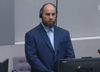 الجنائية الدولية تحيل خالد الهيشري للمحاكمة رسمياً وتعتمد التهم ضده