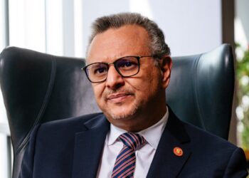 فورين بوليسي: المبادرة الأميركية قد تشرعن “حكم العائلتين” في ليبيا وتكرر أخطاء أفغانستان والعراق