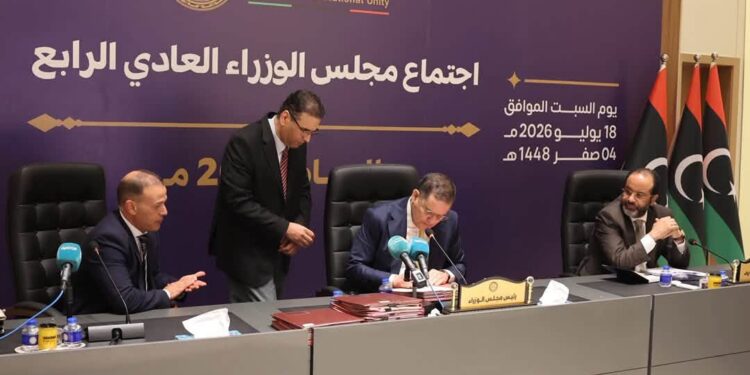 الدبيبة يُلمّح لـ”صفقة بولس” ويرهن الشراكة مع حفتر بالدولة المدنية ورفض القوة