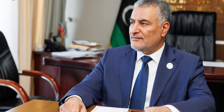 وسط تحذيرات من تعميق الانسداد السياسي.. انتخاب تكالة رئيساً لمجلس الدولة لولاية جديدة