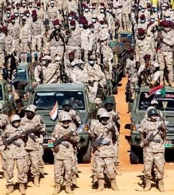 تقرير أممي: مطار الكفرة وشبكة جوية سرية يُستخدمان لنقل الأسلحة والمرتزقة لدعم “الدعم السريع”