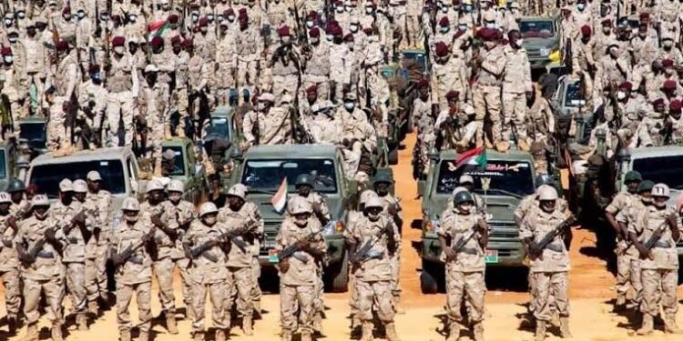 تقرير أممي: مطار الكفرة وشبكة جوية سرية يُستخدمان لنقل الأسلحة والمرتزقة لدعم “الدعم السريع”