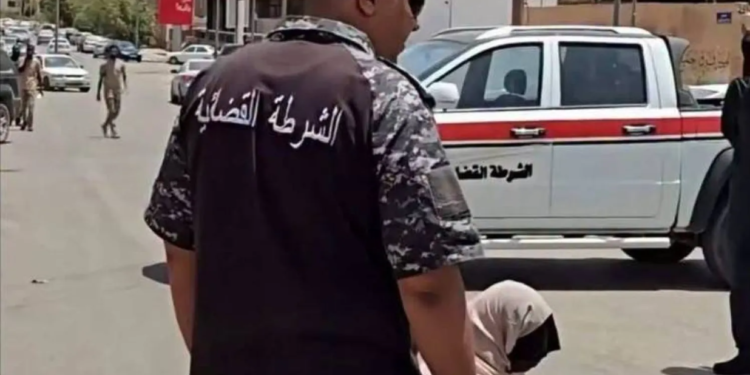 الأعلى للقضاء يفتح تحقيقاً في نشر فيديو جلد امرأة بسبها