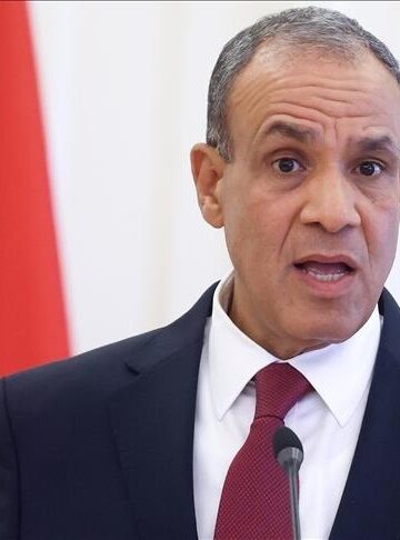 وزير خارجية مصر: تقسيم ليبيا خط أحمر.. ومصر تحرك آلية دول الجوار الثلاثية لإنهاء الأزمة
