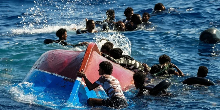 موقع “يورونيوز”: العثور على 11 جثة متحللة قبالة سواحل زوارة وسط ارتفاع مقلق لضحايا الهجرة
