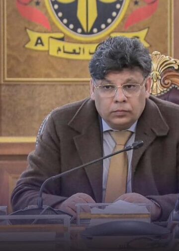 النائب العام يوجه الوزراء بالتحقق من شهادات القطاع الخاص وإحالة المزورة للنيابة