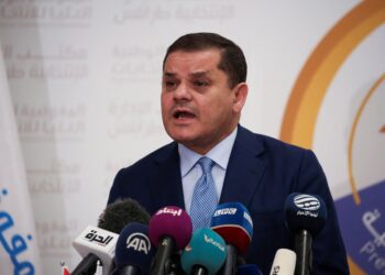 الدبيبة يوجّه “الأوقاف” بضبط الخطاب الديني على المنابر وسط جدل واسع وربط بـ “خطبة القرافي”