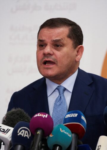 الدبيبة يوجّه “الأوقاف” بضبط الخطاب الديني على المنابر وسط جدل واسع وربط بـ “خطبة القرافي”