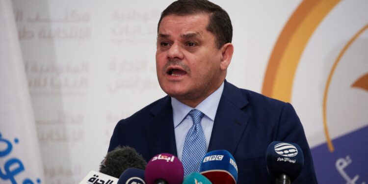 الدبيبة يوجّه “الأوقاف” بضبط الخطاب الديني على المنابر وسط جدل واسع وربط بـ “خطبة القرافي”