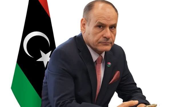 خبير مالي: قوة الدينار ليست في بيع الدولارات بل بتقليص الهدر الحكومي