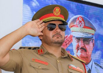 صحيفة إيطالية: صدام حفتر يلتقي نتنياهو سرًّا بالإمارات