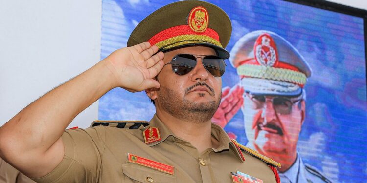 صحيفة إيطالية: صدام حفتر يلتقي نتنياهو سرًّا بالإمارات