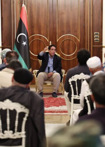 خلال لقاءه عدد من الأعيان والحكماء.. المنفي: نرفض استمرار المراحل الانتقالية وندعم إجراء الانتخابات