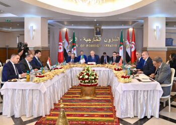 الجزائر تحتضن اجتماعاً وزارياً ثلاثياً لدول جوار ليبيا بحثاً عن تسوية سياسية شاملة